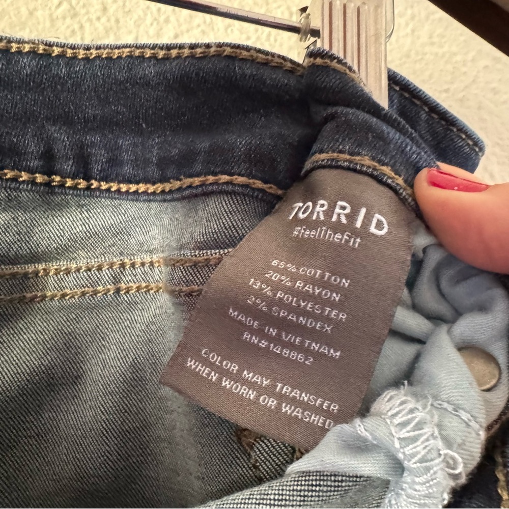 Torrid High Rise Super Chic Skinny Jeans Dark Wash Plus 14 Short Streetwear - Picture 11 of 16